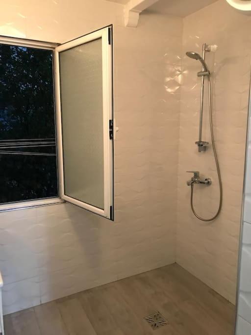 Warm Apartment In The Center Of Tirana City Exterior foto